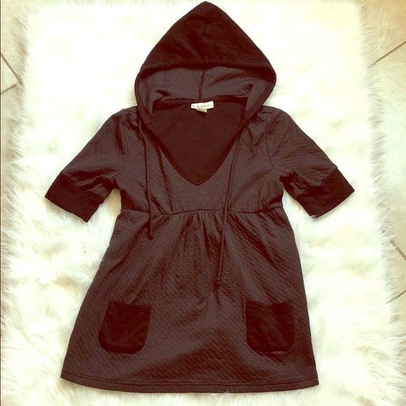 Self Esteem Tops - ⭐️3/$15 5/$25⭐️ Half Sleeve Shirt With Hood!